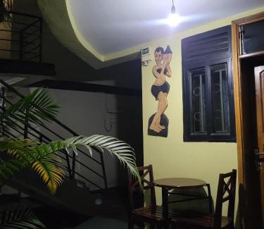 Jinja Casa | Chel and Vade Cottages