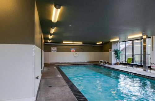 Chelan Apartamento | Chelan Resort Suites - Lakeside Serenity #309