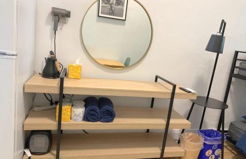 Chelsea Apartamento | Chelsea Studio-Shared Bathroom with Kitchen Twin Bunk Bed