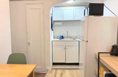 Chelsea Apartamento | Chelsea Studio-Shared Bathroom with Kitchen Twin Bunk Bed