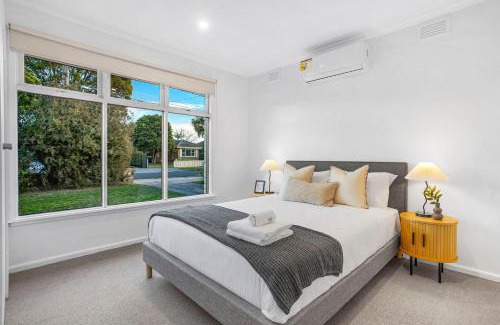 Cheltenham Casa | Cheltenham Charm by Ready Set Stay