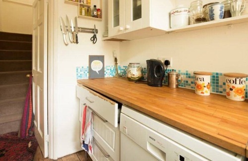Cheltenham Casa | Cheltenham Cozy Retreat With 2 Bedrooms