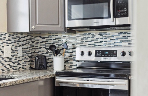 Cape Caneveral Beach Gardens Casa | Cozy Cherie Down Townhome - 5 Minute Walk to the Beach!