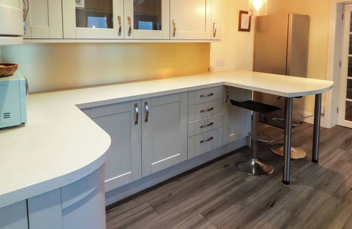 Pembroke Dock Cabaña | CHERITON, pet friendly, character holiday cottage in Pembroke Dock
