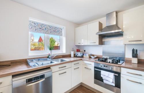 Emersons Green Casa | Cherry Banks 5 Bedroom and 3 Bathroom House