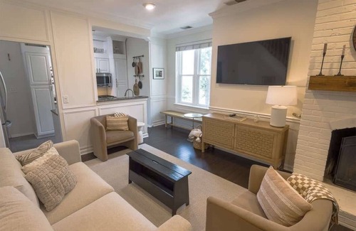 Stanton Park Casa | Cherry Blossom Charm