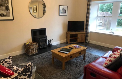 Cupar Casa | Cherry Blossom Cottage near Cupar Fife