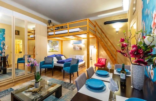 Ujlipotvaros Apartamento | Cherry Blossom Designer Apartment in the Center With Free Parking