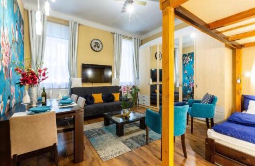 Ujlipotvaros Apartamento | Cherry Blossom Designer Apartment in the Center With Free Parking