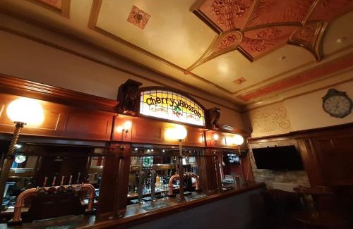 North Shore Hotel | Cherry Blossom Inn