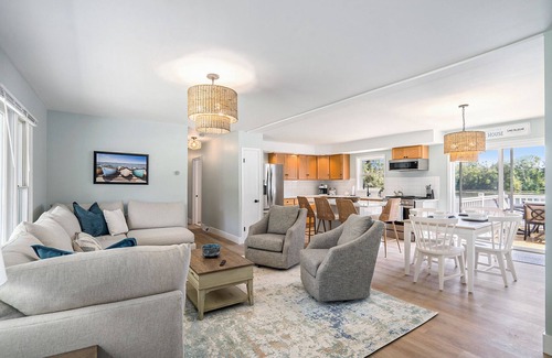 Allegan Casa | Cherry Blossom