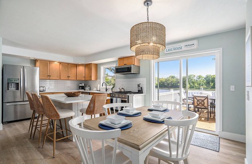 Allegan Casa | Cherry Blossom