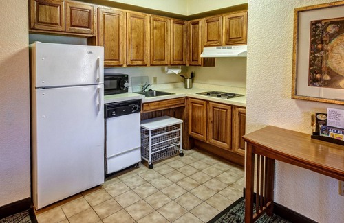 Glendale Condominio | ¡Suite Cherry Creek con desayuno gratis! Piscina, bañera de hidromasaje compartida + acceso al gimnasio