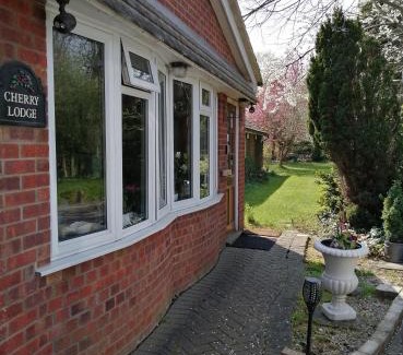 Hook Casa | Cherry Lodge