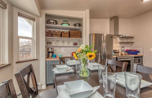 Fruita Casa | Cherry Pie I: A Slice of Vacation Bliss