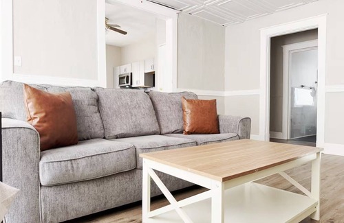 Evansville Apartamento | Cherry Street Retreat A