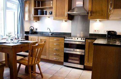 Lympstone Cabaña | Cherry Tree Cottage-casa de 3 dormitorios en una ubicación perfecta