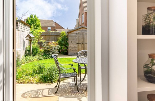 Bicester Casa | Cherry Tree Cottage | Bicester Holiday Let | 2 Beds & Sleeps 4
