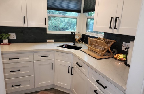 Cherry Valley Cabaña | Cherry Valley Studio Guest Cottage