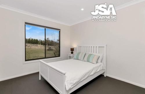 Moonbah Casa | Cherrywood Cottage - Pet Friendly