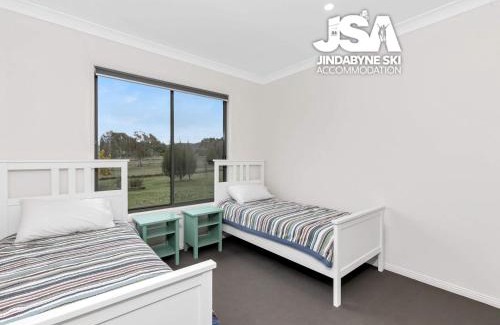 Moonbah Casa | Cherrywood Cottage - Pet Friendly