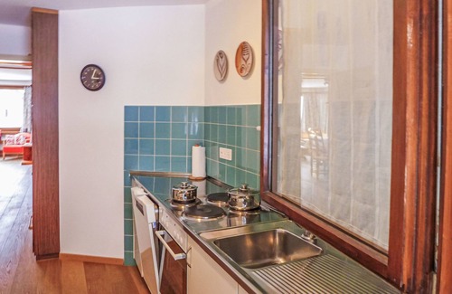 Sankt Moritz-Bad Apartamento | Chesa Arlas E2 by Interhome