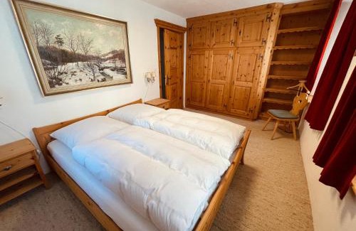 La Punt-Chamues-ch Apartamento | Chesa Coronella