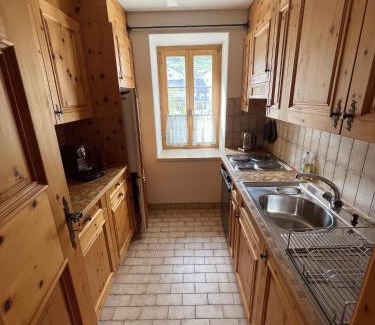 La Punt-Chamues-ch Apartamento | Chesa Coronella