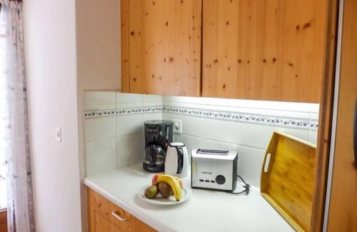 Sankt Moritz-Bad Apartamento | Chesa Maurus A12 by Interhome