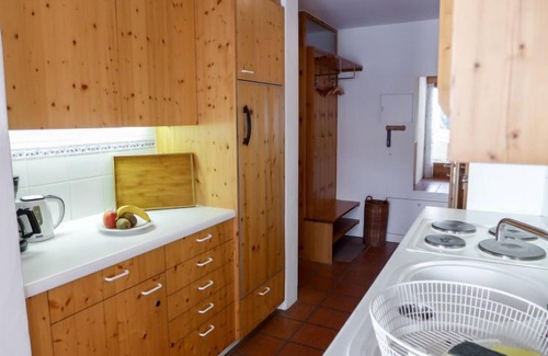 Sankt Moritz-Bad Apartamento | Chesa Maurus A12 by Interhome