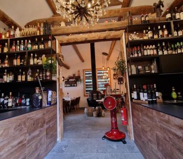 Cavardiras Cama Y Desayuno | Chesa Prema Bed & Breakfast - Restaurant