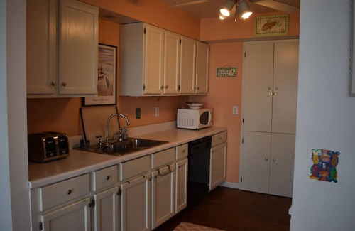 North Cabaña | Chesapeake Bay Cottage, piscina privada, muelle y kayaks
