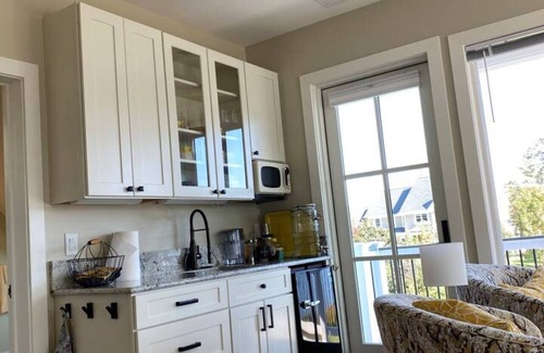 Cape Anne Casa | Chesapeake Paradise House-Stunning 6+br4ba Wtrfrnt