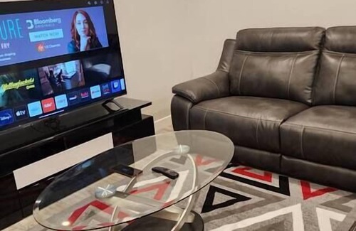 Winnipeg Apartamento | Chesskings Suites - 2 Bedroom Lariviere Street