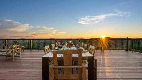 Hillsdale Casa | Chester by AvantStay Amazing Views Secluded Home A True City Escape