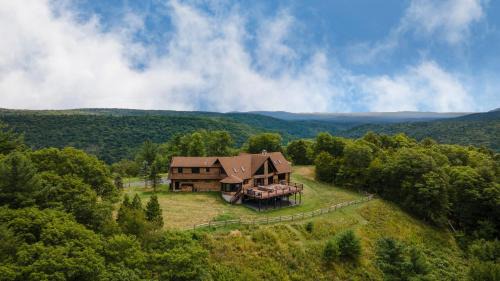 Hillsdale Casa | Chester by AvantStay Amazing Views Secluded Home A True City Escape