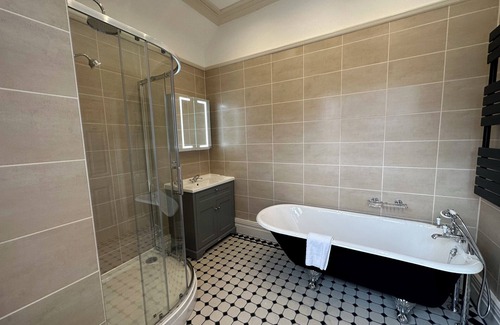 Hoole Casa | Chester Court Hotel