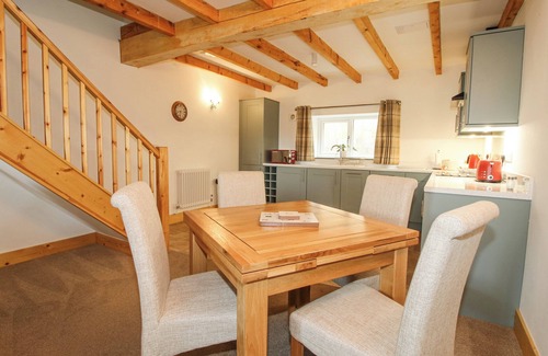 Overton-on-dee Cabaña | CHESTER, pet friendly, character holiday cottage in Ellesmere
