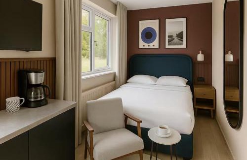 Ellesmere Port Casa | Chester - Sleeps 6, Free Wi-Fi, TV, Free Parking, Ideal for Families and Contractors, Long Stay