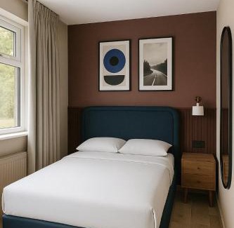 Ellesmere Port Casa | Chester - Sleeps 6, Free Wi-Fi, TV, Free Parking, Ideal for Families and Contractors, Long Stay