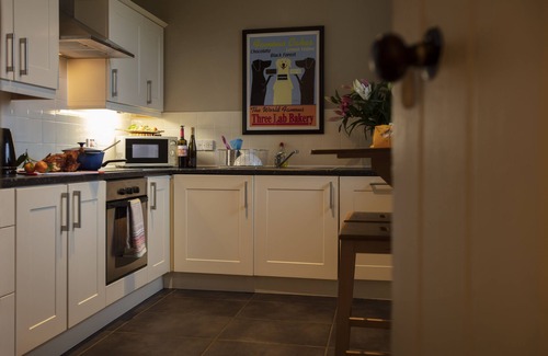 Gorebridge Cabaña | Chestnut Cottage - a charming traditional stone cottage with 2 bedrooms on Arniston Estate