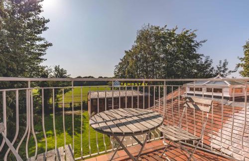 Maidenhead Casa | Chestnut Cottage - Stunning Countryside Views! PARKING, 4 BED, 3 BATHROOMS