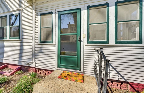 Atlantic Cabaña | 'chestnut Hill' Vintage Farmhouse w/ Deck & Yard