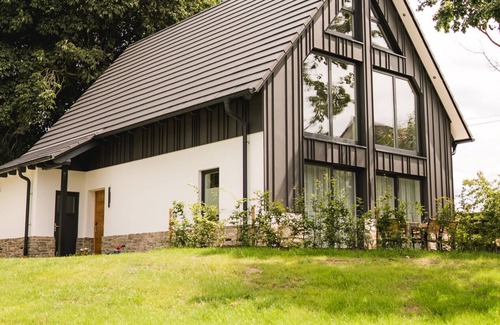 Niederberndorf Casa | Chestnut house
