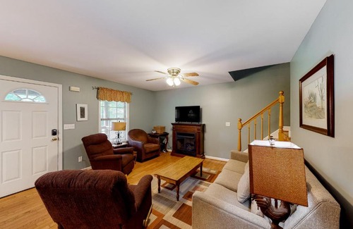 Trenton Casa | Chestnut Oak Cottage