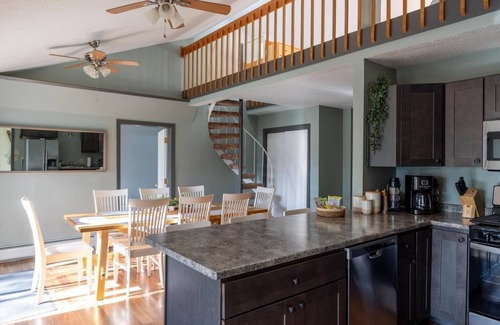 North Troy Casa | Welcome to The Chestnut Ridge Cabin
