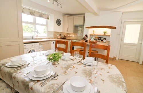 York Cabaña | CHESTNUTS AT YOULTON LODGE, family friendly in Tollerton