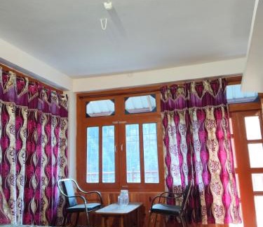 Banjar Casa | Chetan Home Stay II Flachan Darshan II