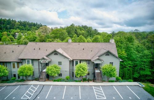 Blowing Rock Casa | Chetola: Berkshires 3