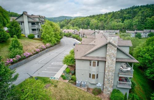 Blowing Rock Casa | Chetola: Berkshires 3